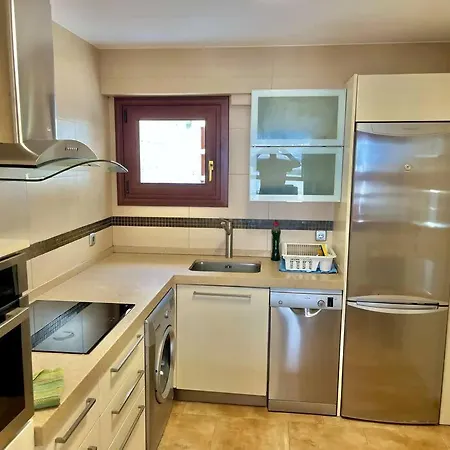 Ertzilla - Vistas Al Mar. *