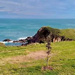 Ertzilla - Vistas Al Mar. 베르메오